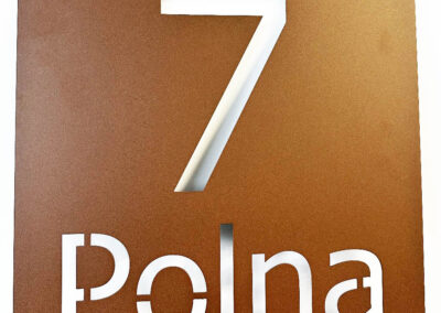 16e7f978 8d75 49f9 81a4 433ec8ace76d